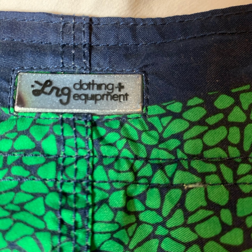 SOLD 38 LRG Lifted Research Group Shorts - Picture 3 of 15